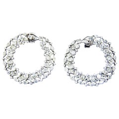 Divas Dream, Tosca, Diamonds Set in 18 Karat White Gold in a Shell Shape