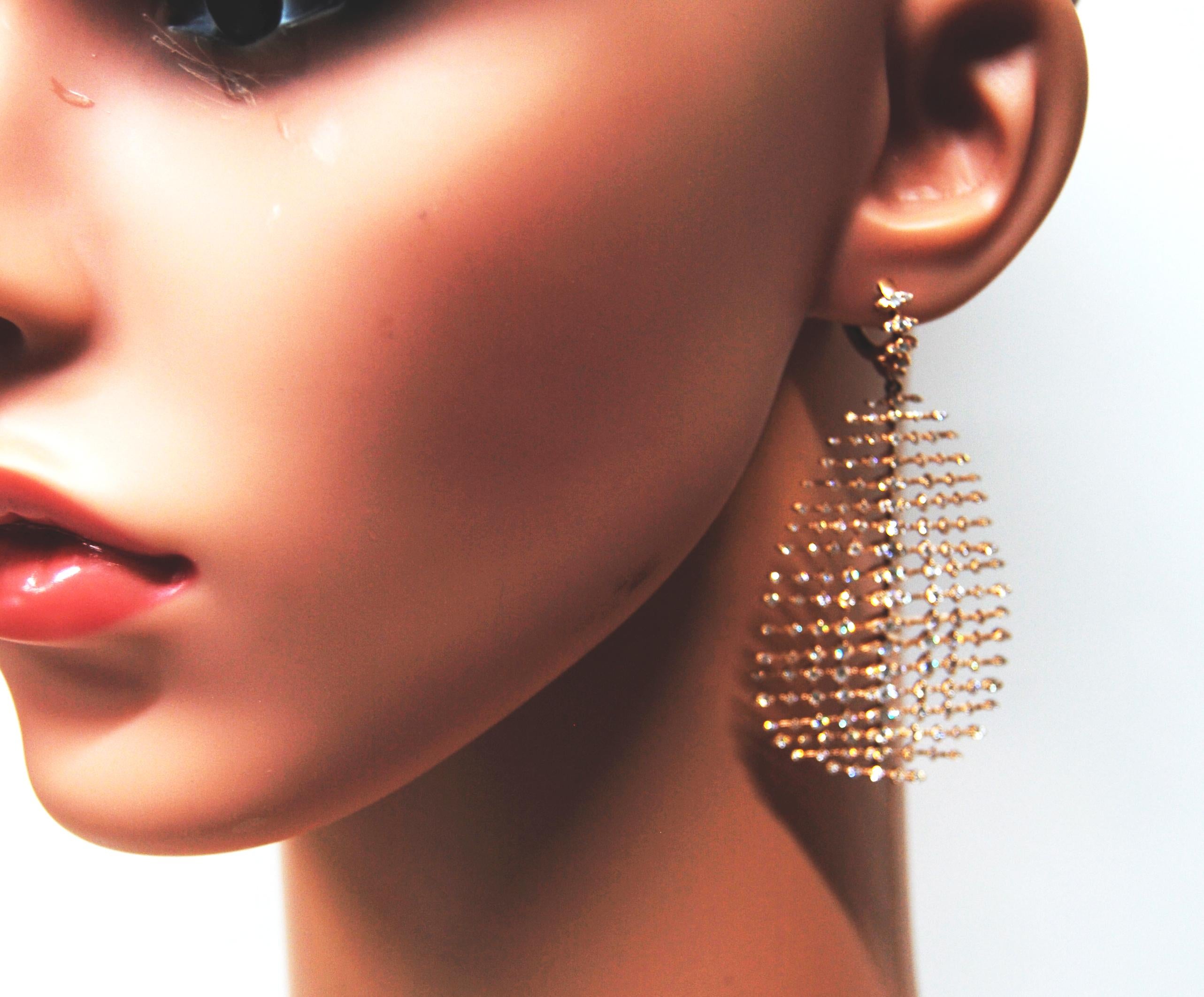 Diva's Skeleton Chandelier Earrings in 18 Karat Rose Gold and Brilliant Diamonds For Sale 2