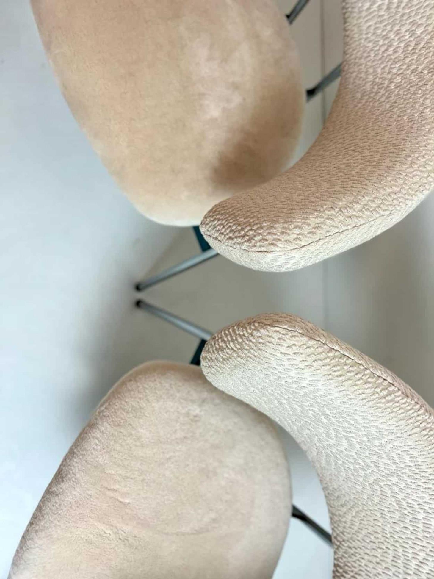 Tissu Fauteuils rembourrés Divi avec cuir de vachette Leolux, 1987 en vente