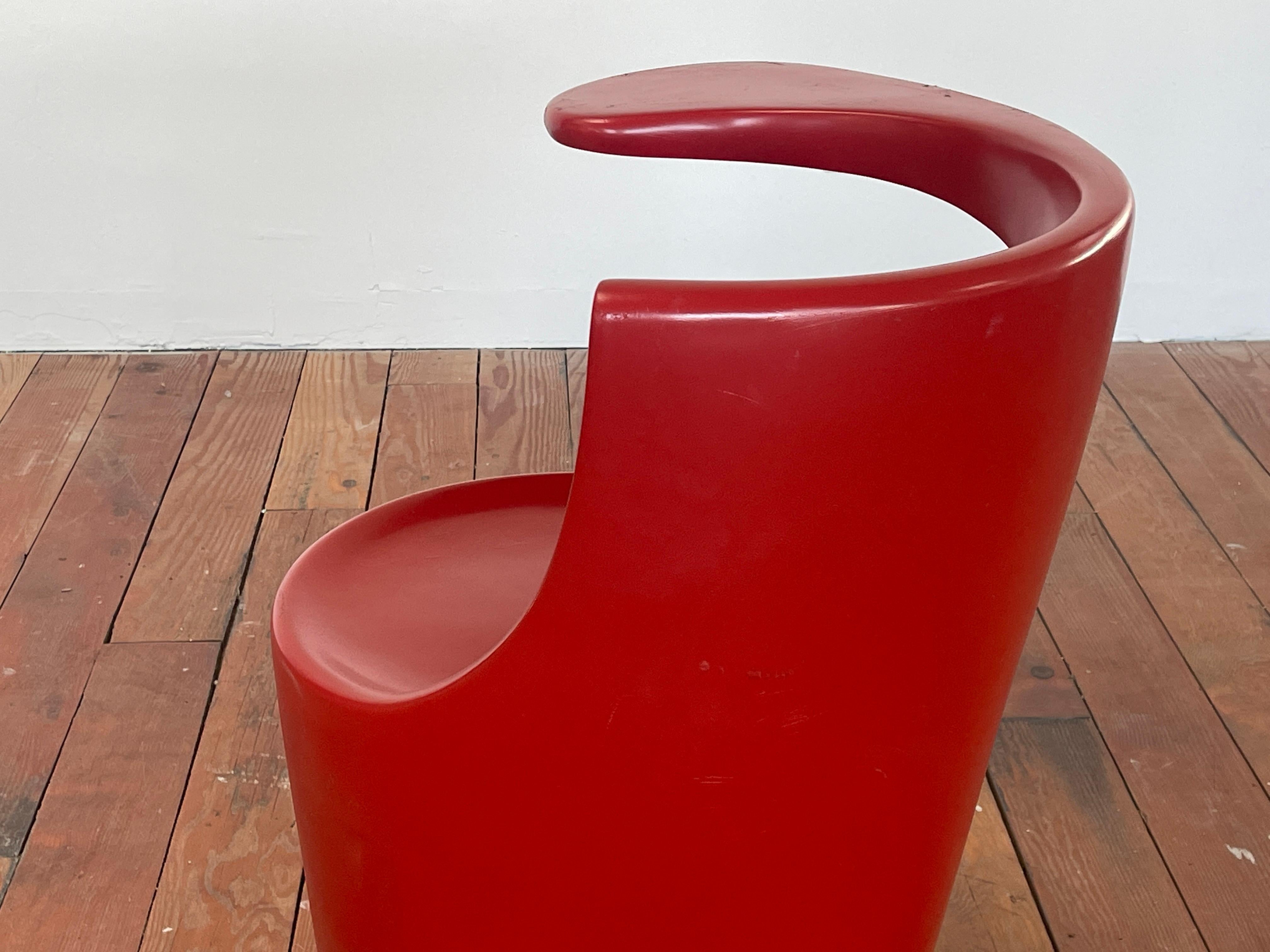 Skulpturaler italienischer Sessel „Divina“  im Angebot 1