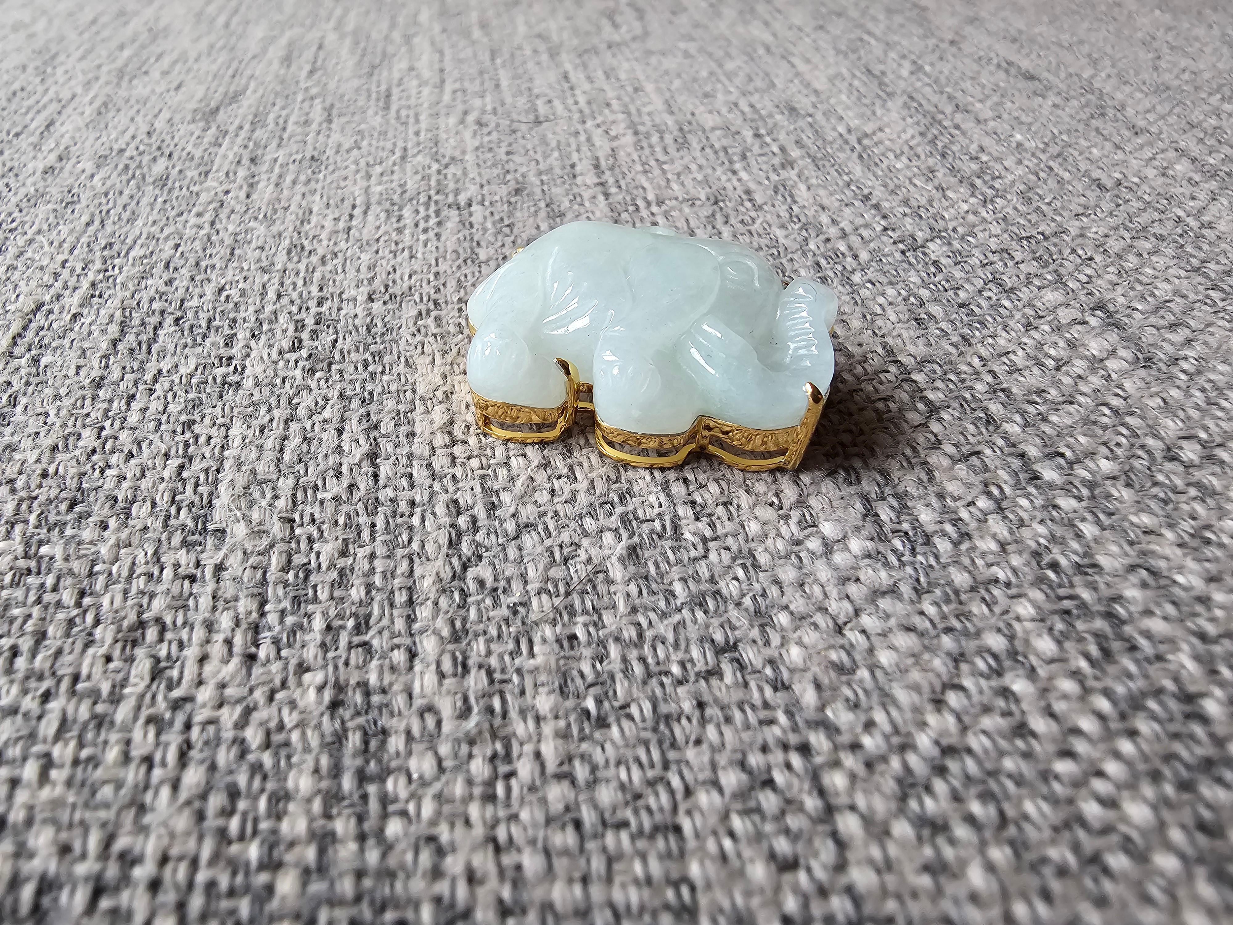 Divine Burmese A-Jadeite Elephant Brooch and Pendant with 18K Solid Yellow Gold For Sale 5