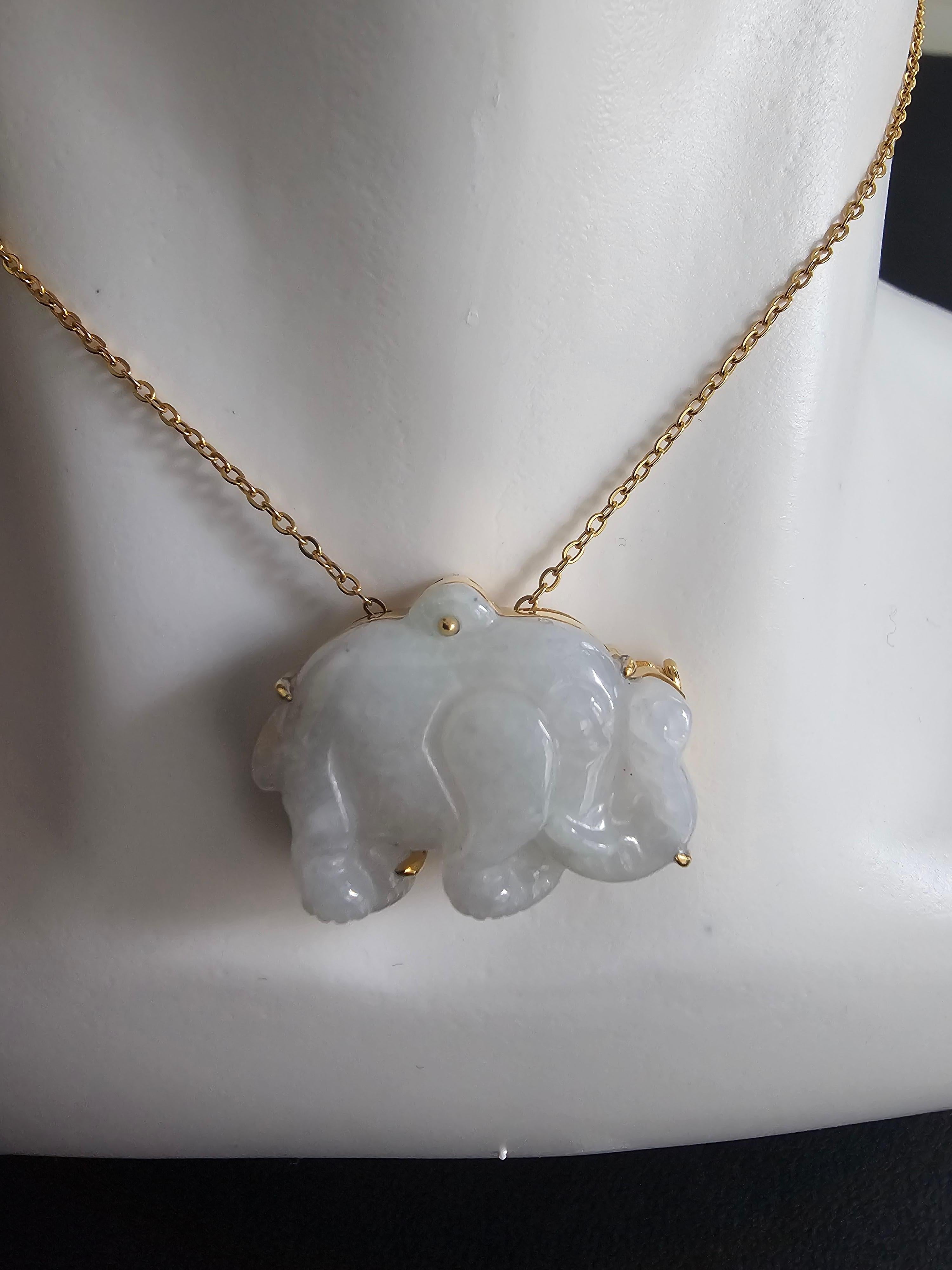 Divine Burmese A-Jadeite Elephant Brooch and Pendant with 18K Solid Yellow Gold For Sale 8