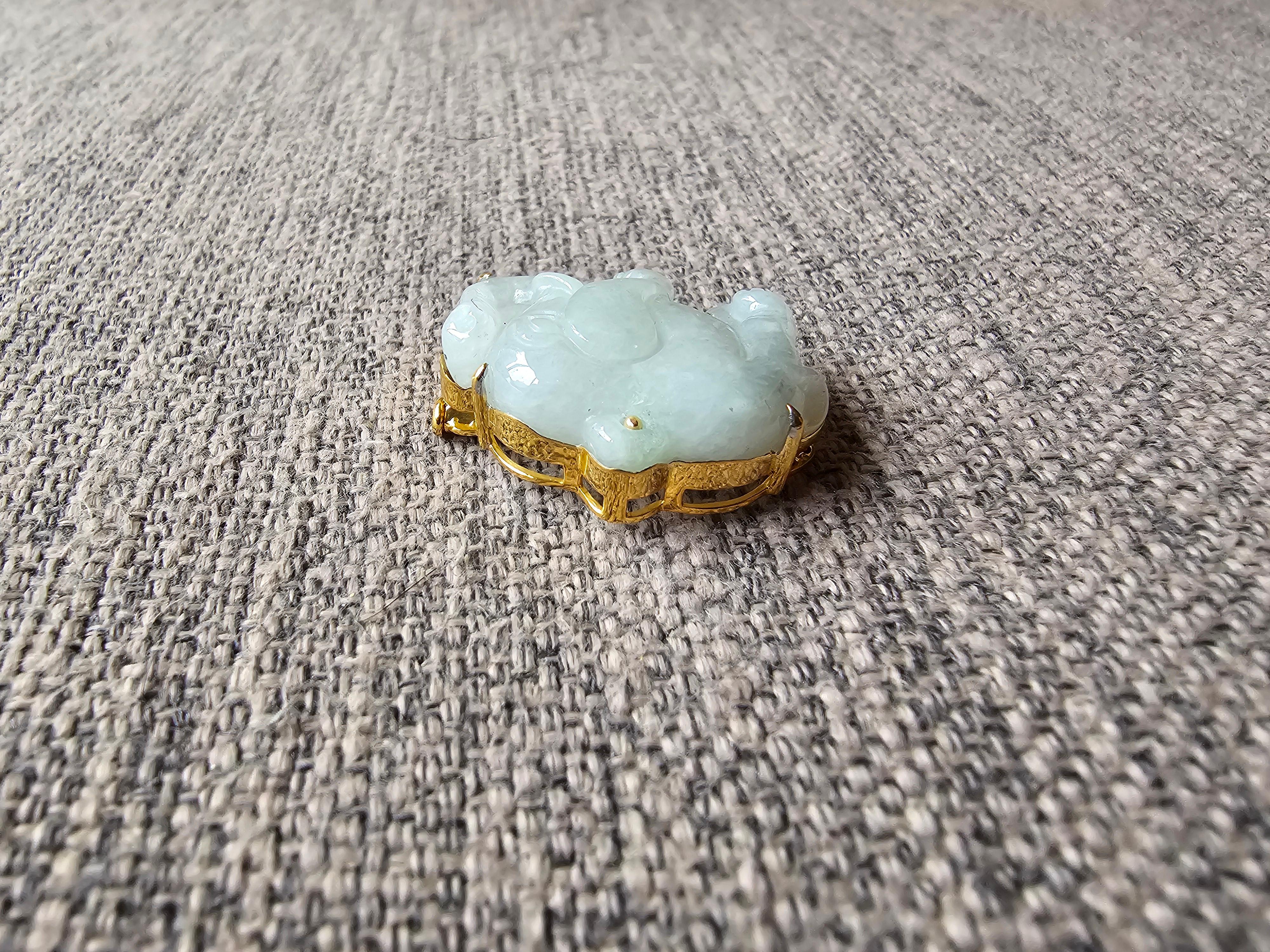 Divine Burmese A-Jadeite Elephant Brooch and Pendant with 18K Solid Yellow Gold For Sale 3