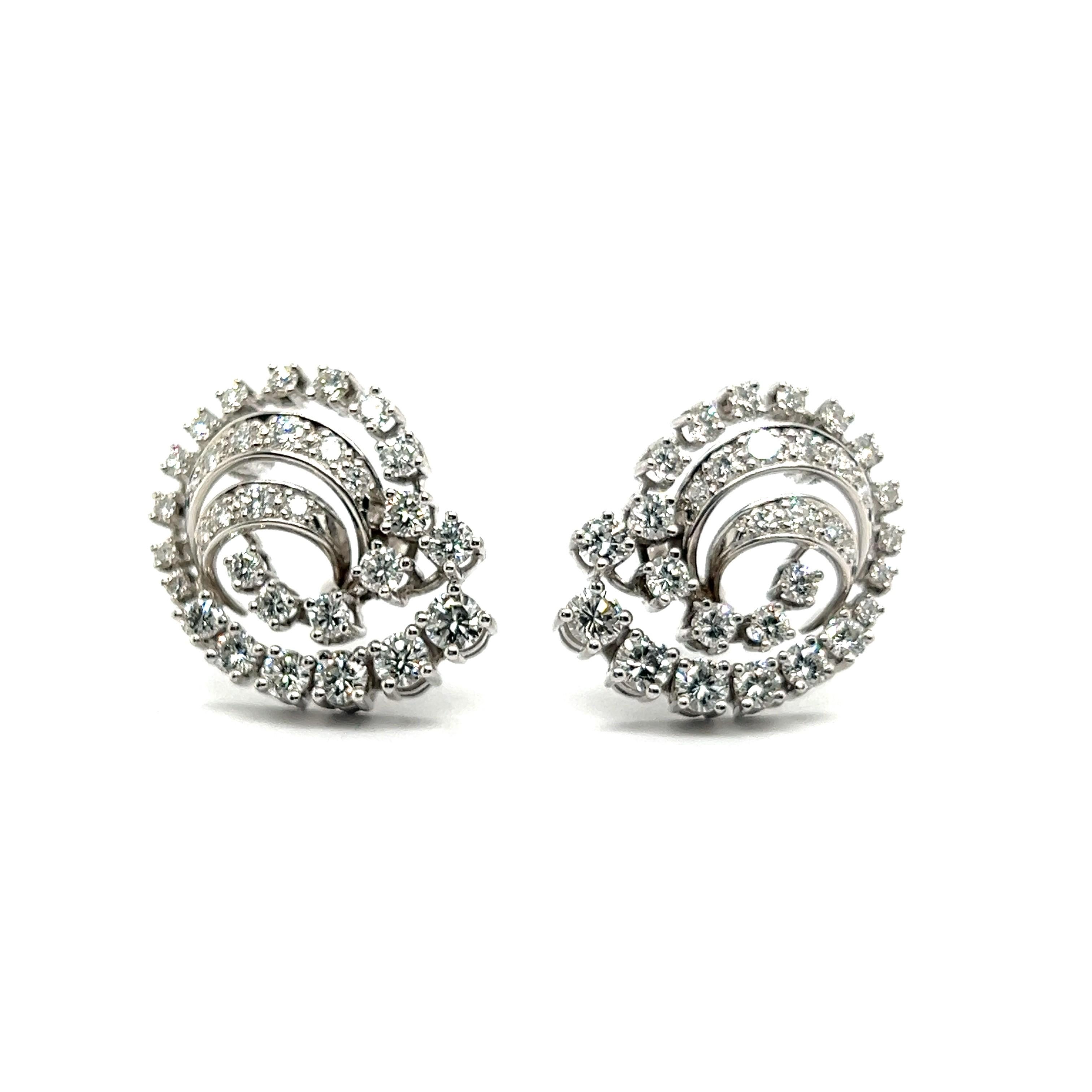 Divine Earrings with Diamonds in 18 Karat White Gold For Sale 6