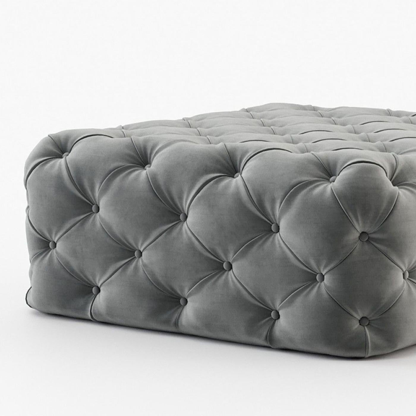 Divine Grey Velvet Pouf In New Condition For Sale In Paris, FR