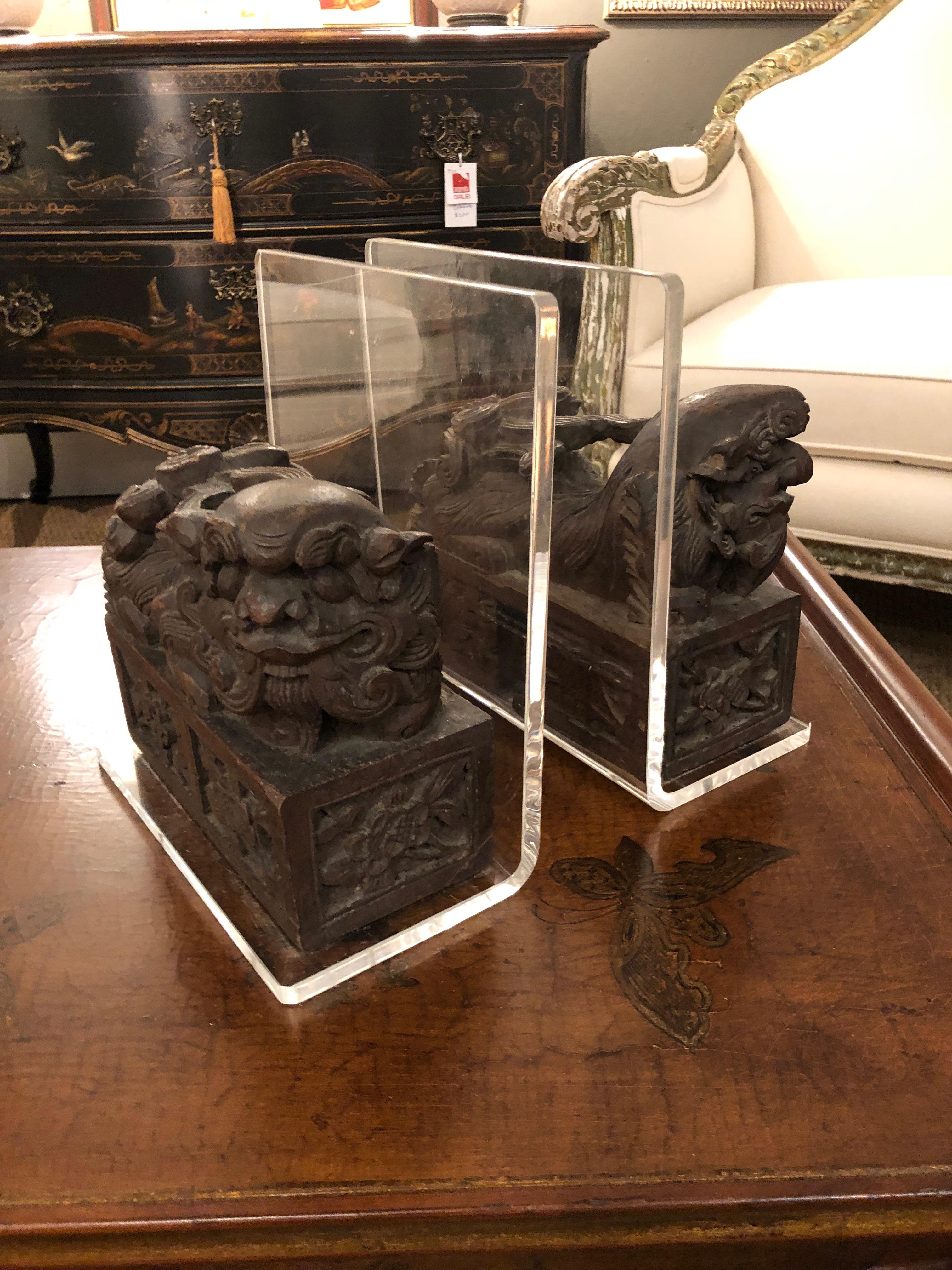Divine Pair of Carved Wood Foo Dogs and Lucite Bookends For Sale 2