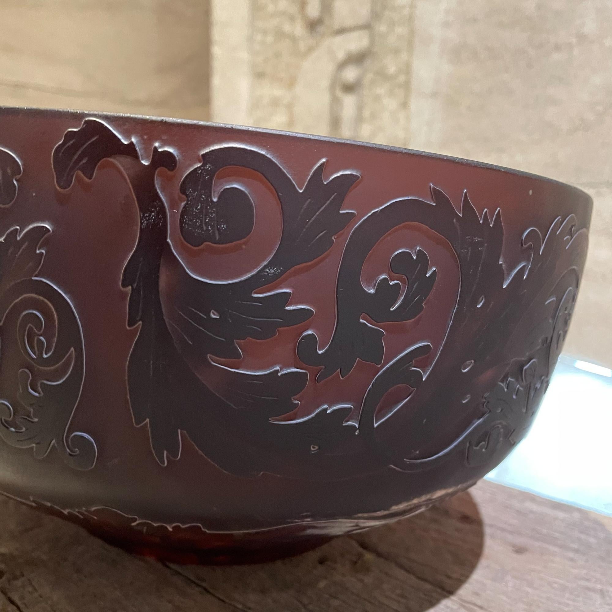 French Art Glass Purple Bowl Fancy Floral Leaf Scroll Cameo Overlay France In Good Condition In Chula Vista, CA