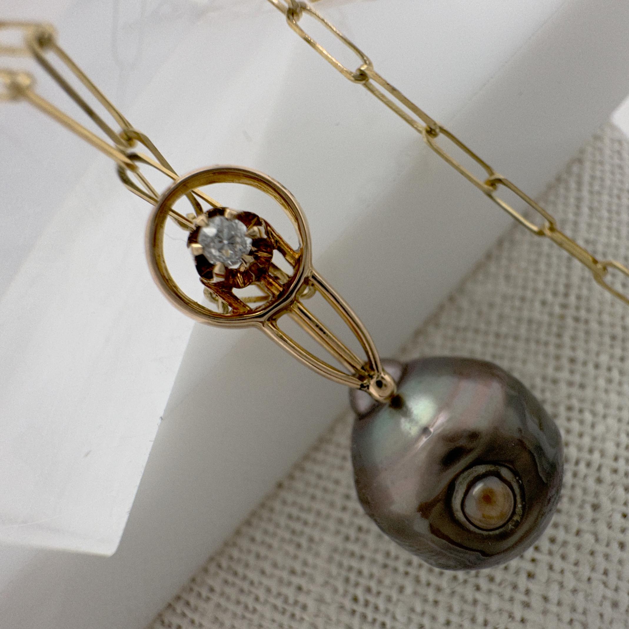Pendentif en perles noires «Diving Bell » avec épingle à nourrice Art Déco et chaîne à clip en papier Pour hommes en vente
