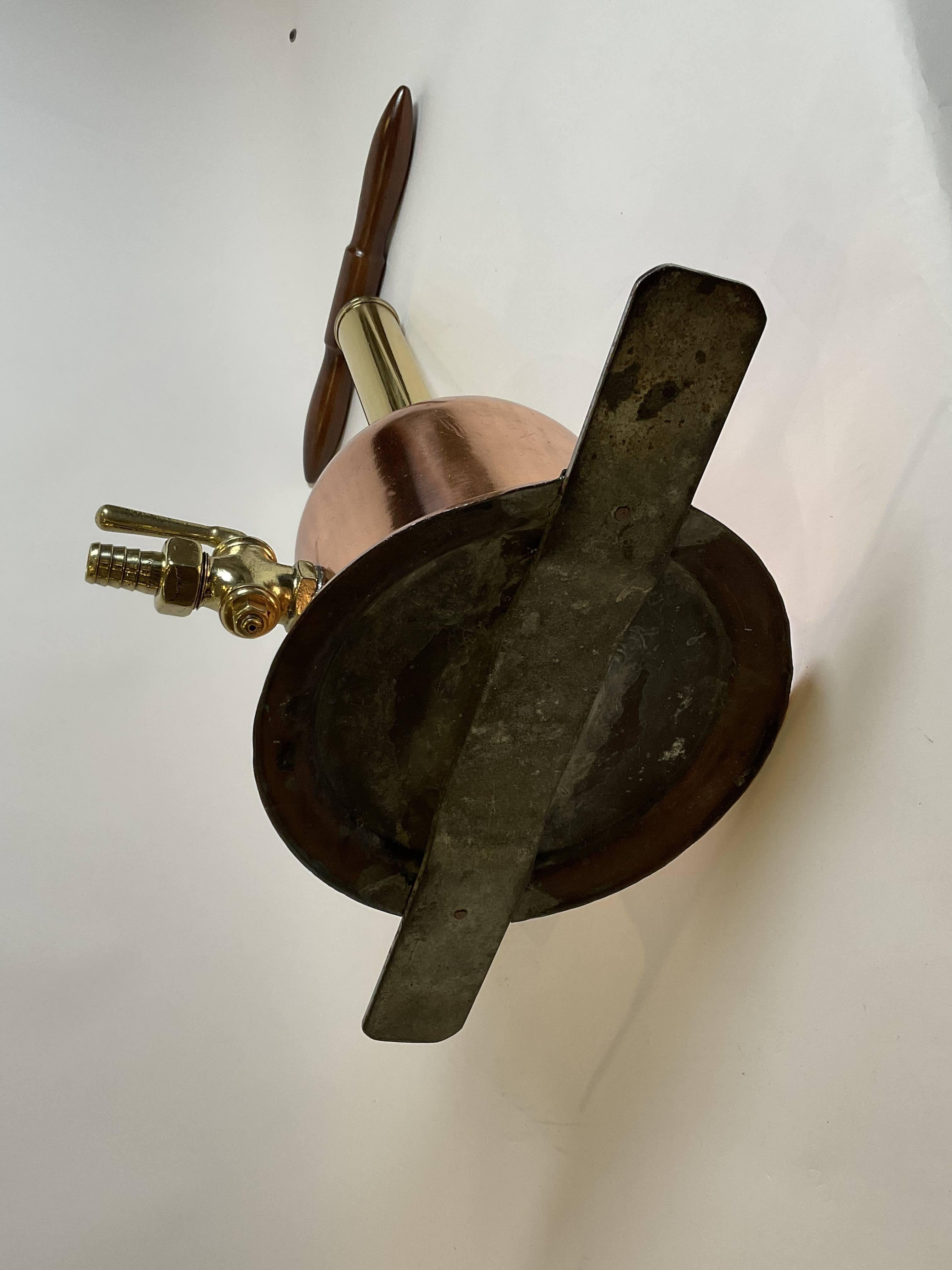 Pompe de plongée avec réservoir en cuivre en vente 4