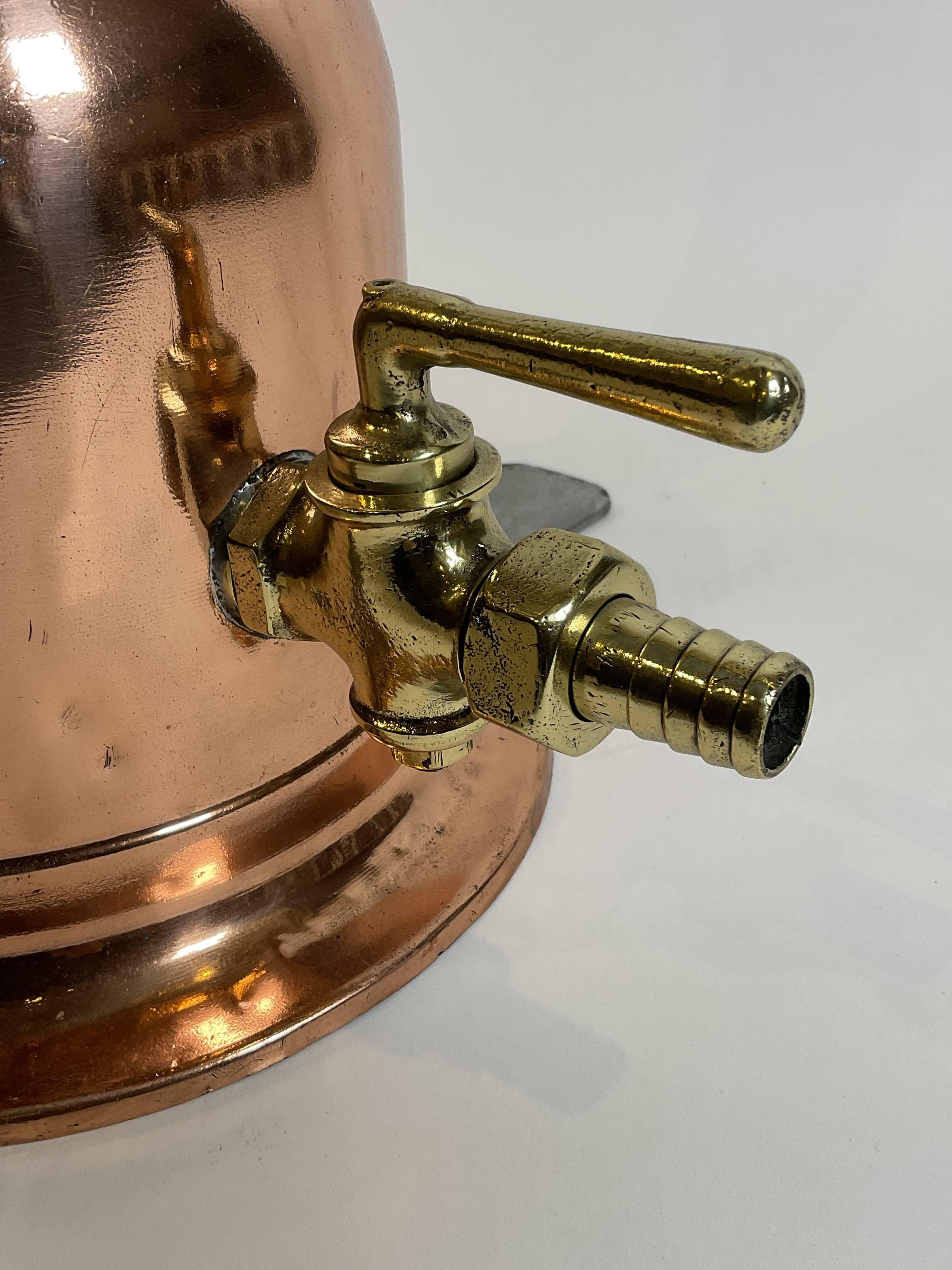 Laiton Pompe de plongée avec réservoir en cuivre en vente