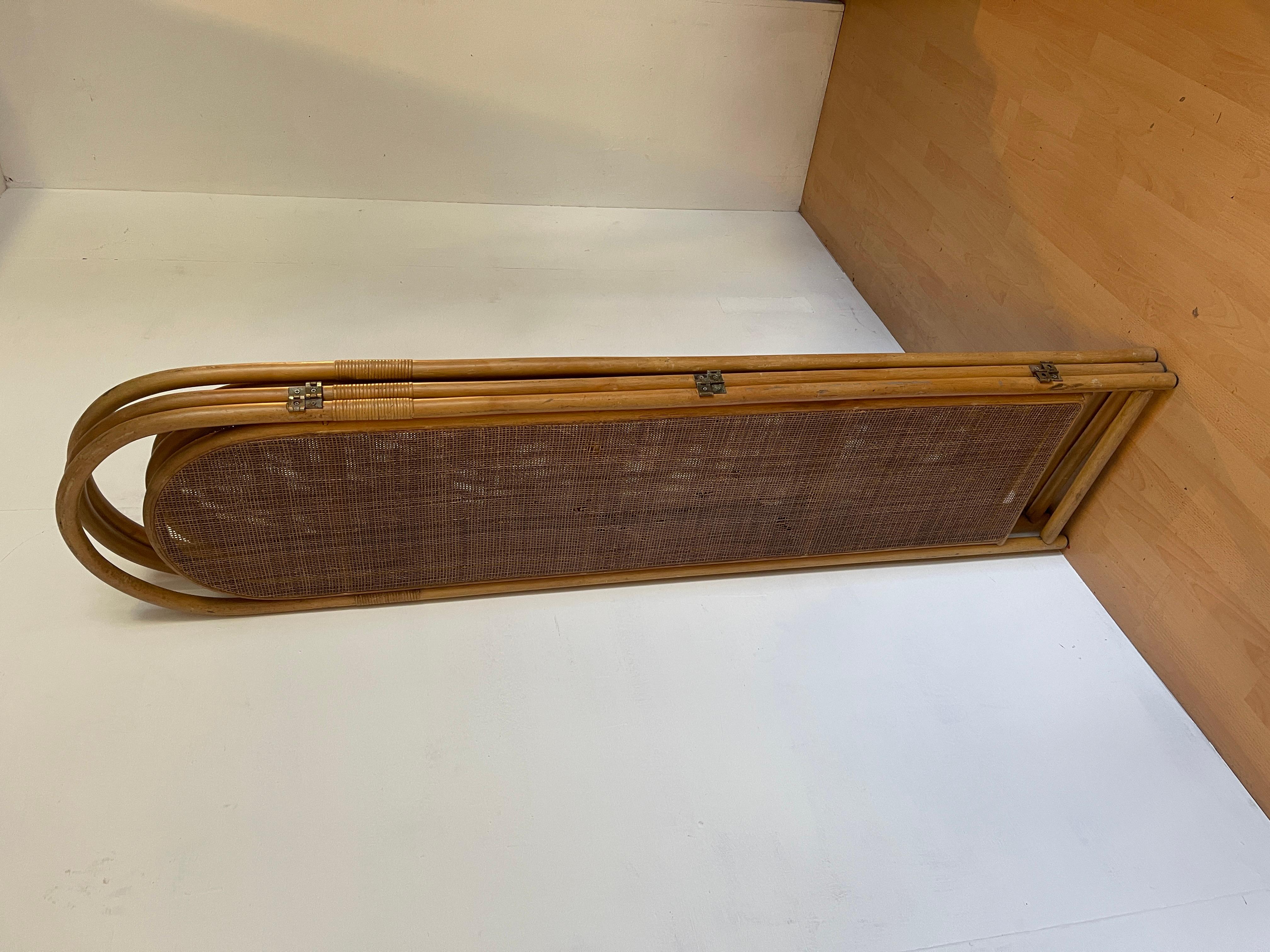 Divisirio italiano in rattan e vimini vintage anni '80 en vente 3