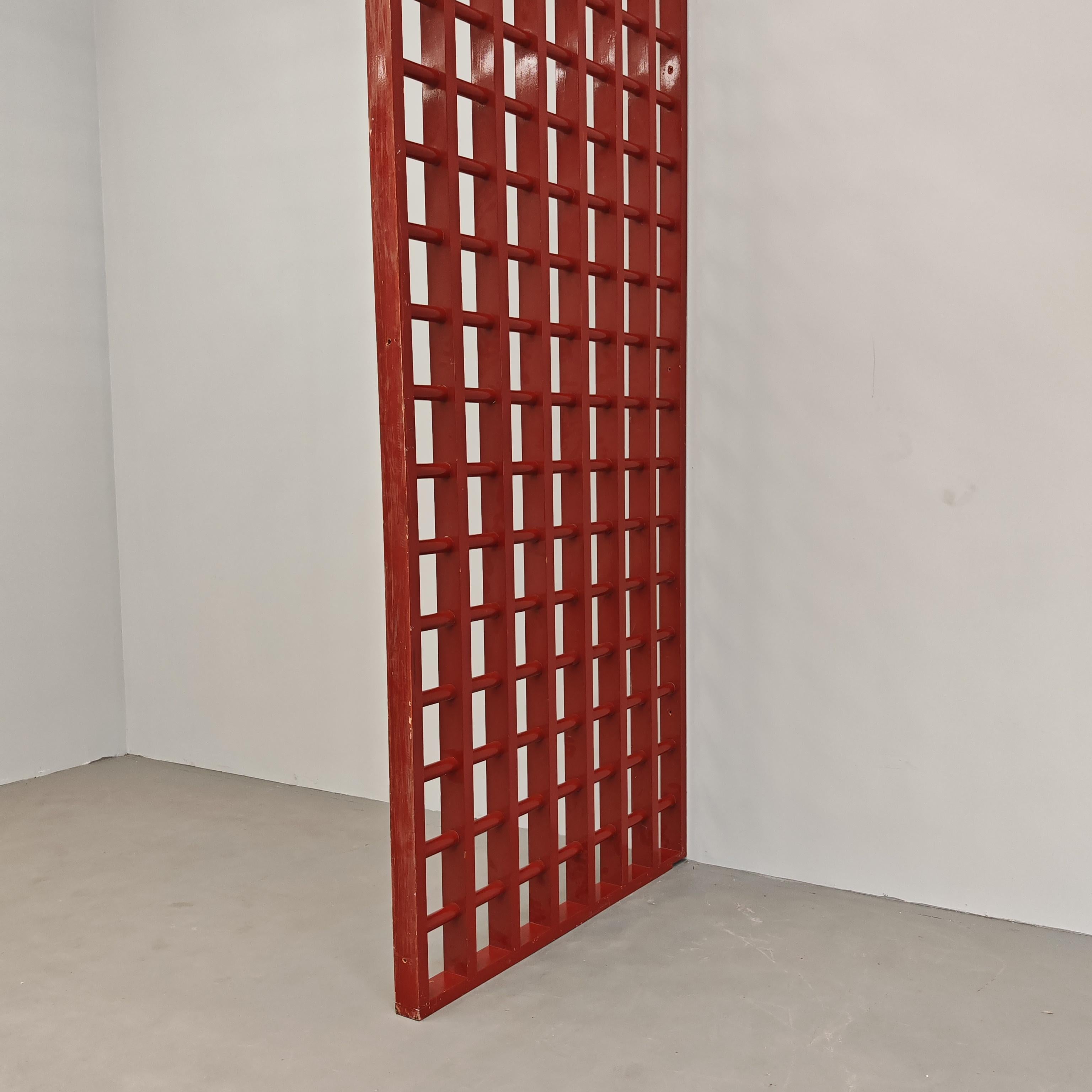 60's/70's divisions red lacquered wood from Italian mansion In Good Condition For Sale In Milano, MI