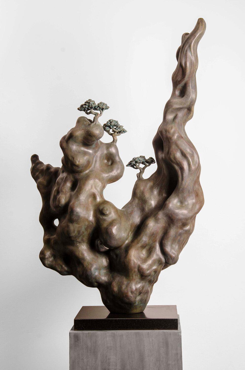Arcane Valley, Bronzo ossidato su base in granito composito Stone 