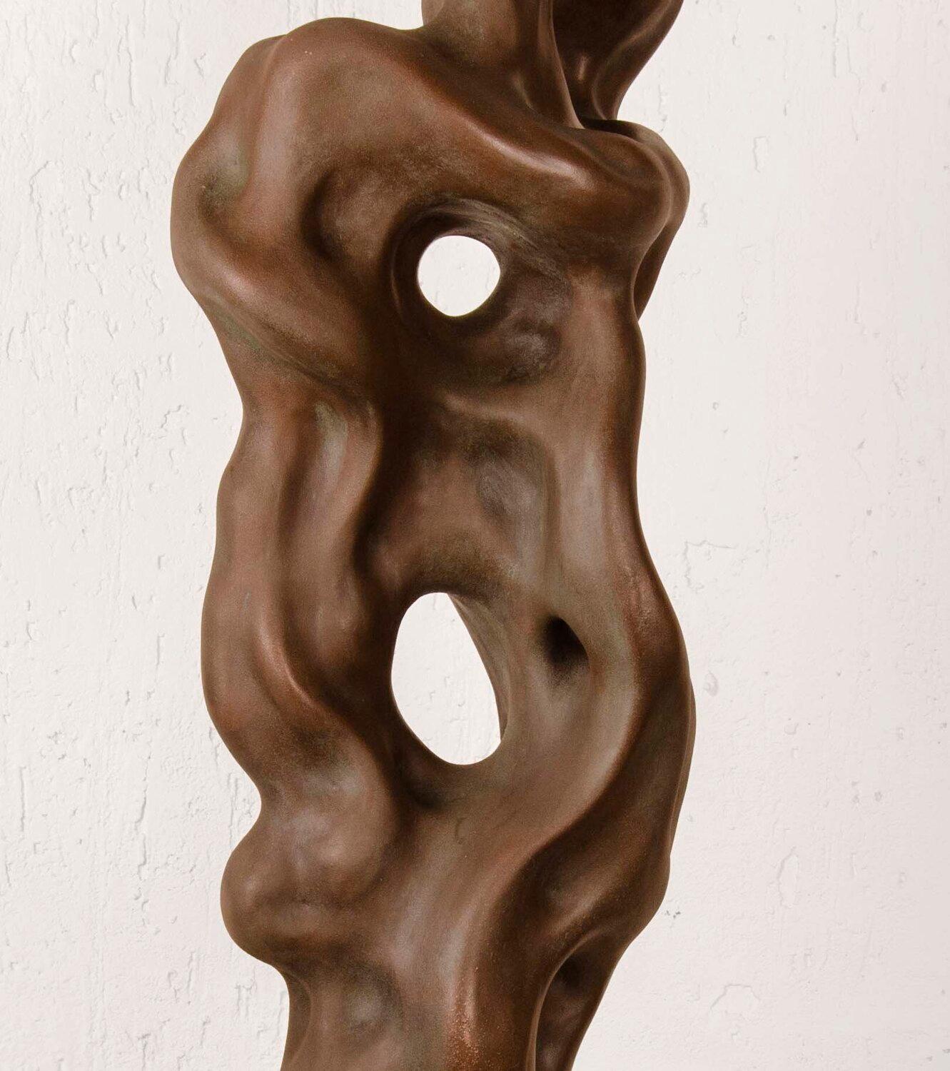 Sólo Amor, Bronce Oxidado sobre Base de Granito Compuesto de Piedra 