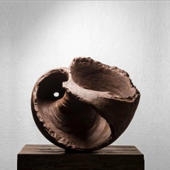 Primodial Awareness Bronce Oxidado sobre Base de Granito Compuesto de Piedra "En Stock"