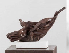 Foglie trasmutate, bronzo ossidato su base in granito composito di pietra "In magazzino".