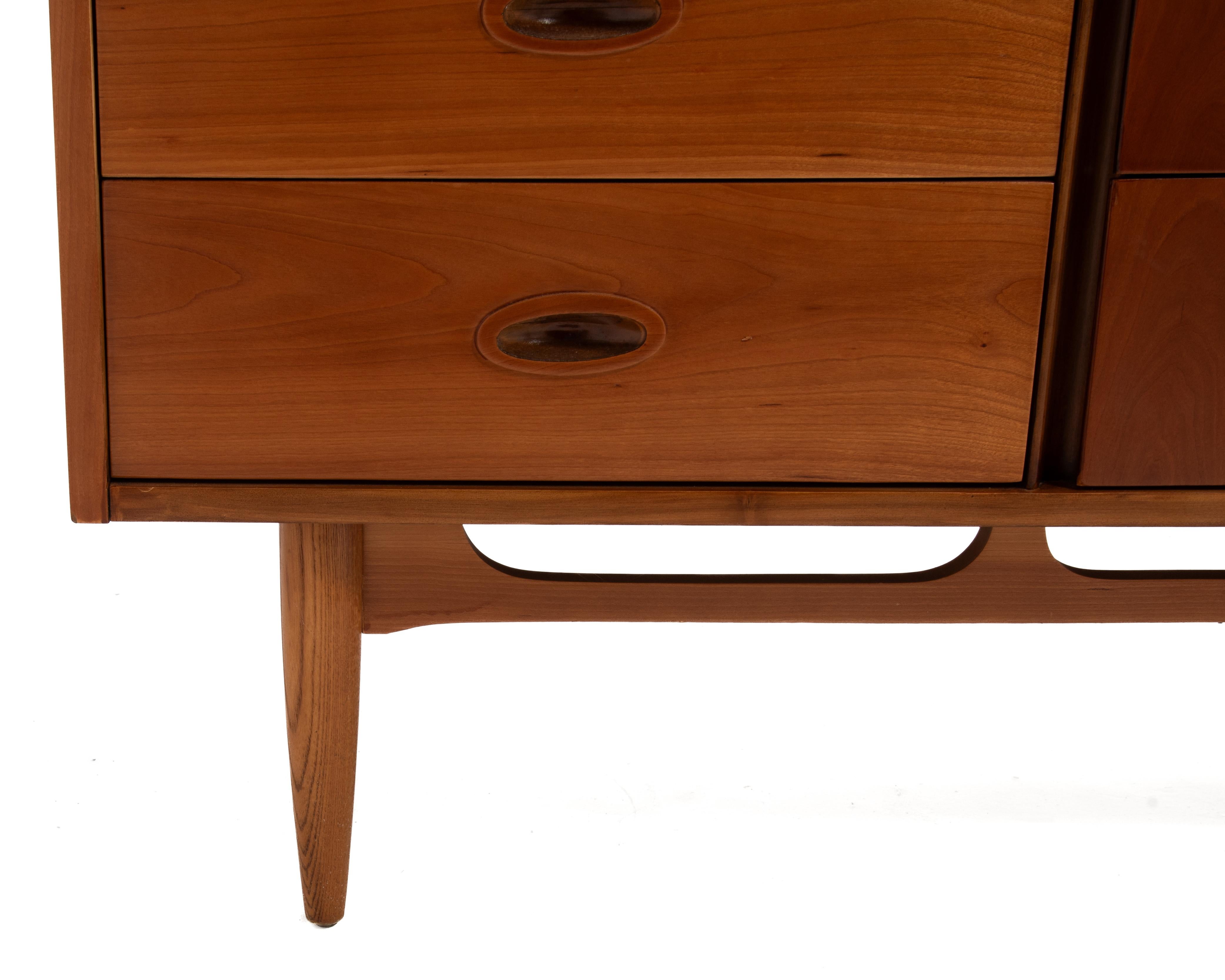 Dixie Furniture Mid Century Cherry Nine Drawer Dresser For Sale 7