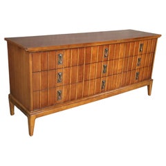 Dixie Furniture commode du milieu du siècle dernier