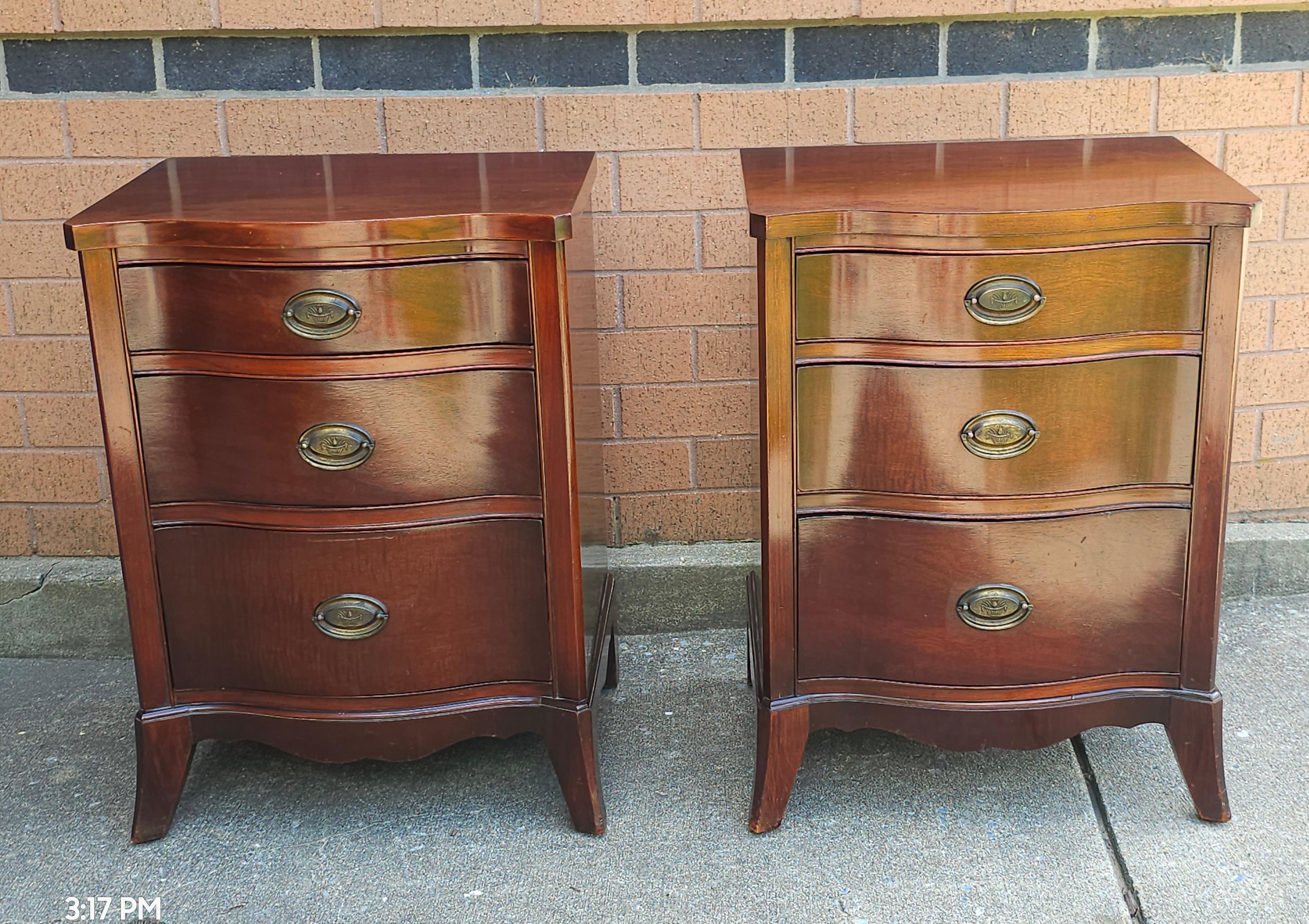 American Dixie Mid-Century Federal Style Mahogany Bedside Chest of Drawers, Pair