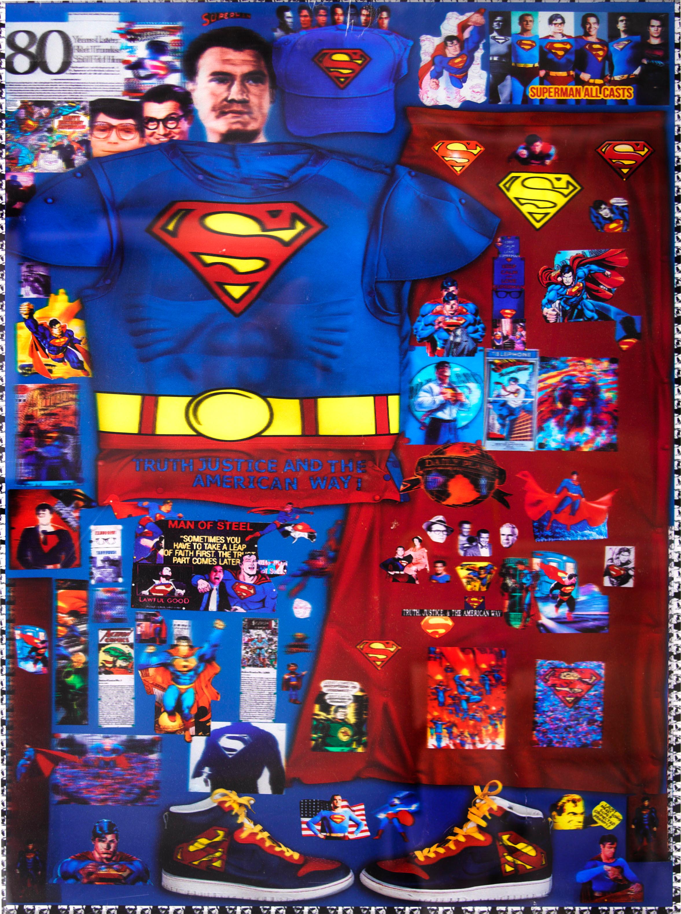 superman" von DJ Leon, 2020. 40 x 27 Zoll. Ein Farbstoff-Sublimationsdruck auf Aluminium, der in satten Rot- und Blautönen gehalten ist. Der Druck enthält, eignet sich an und kombiniert gefundene Bilder von Superman mit kommerziellen