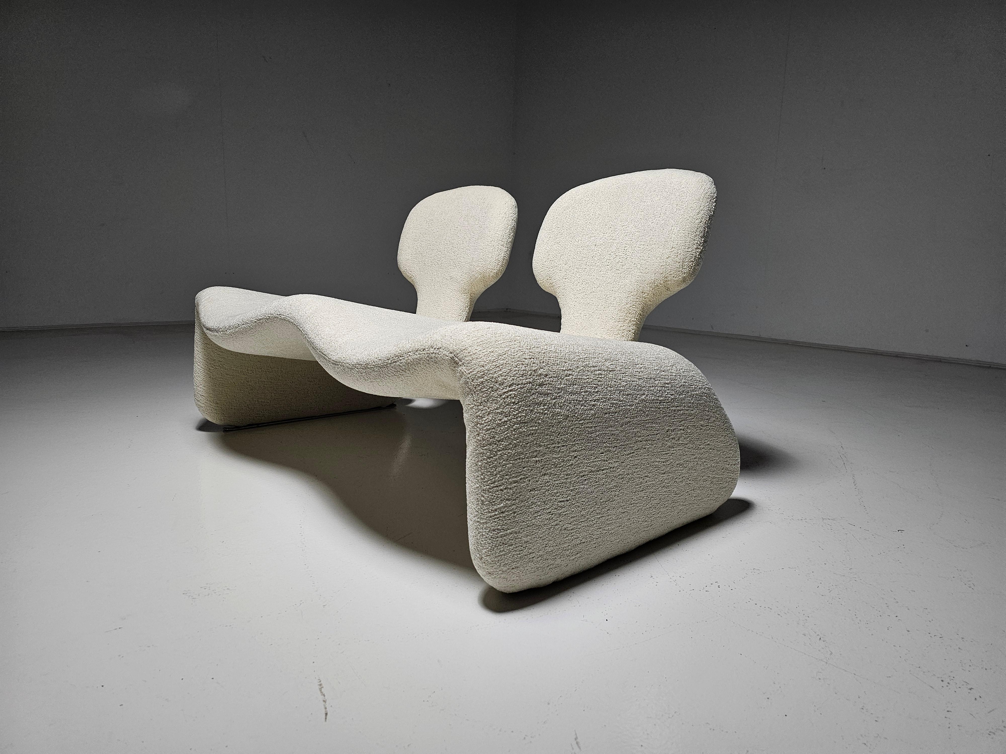 European Djinn 2-seater sofa in creme bouclé by Olivier Mourgue for Airborne, 1970s