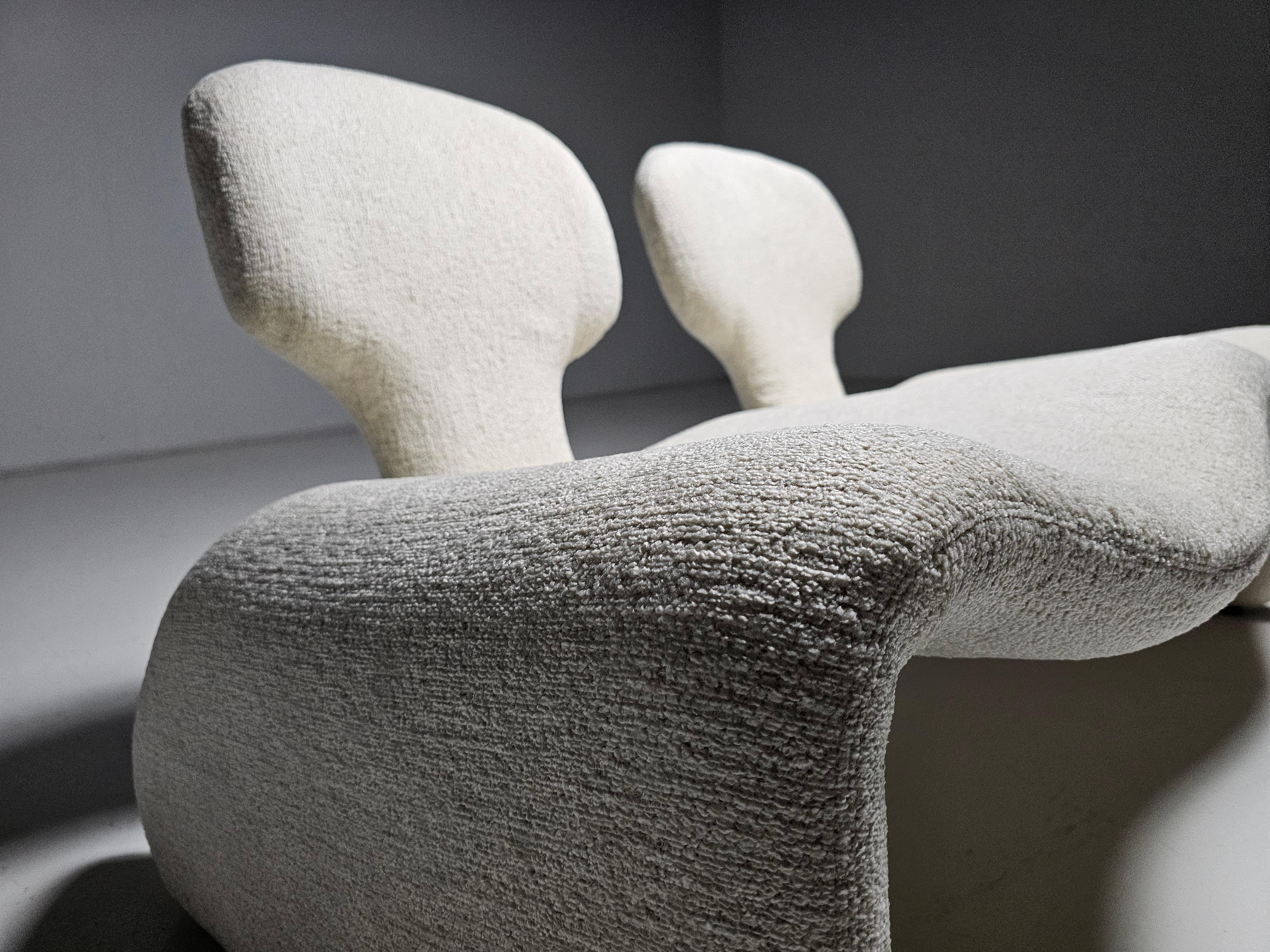 Bouclé Djinn 2-seater sofa in creme bouclé by Olivier Mourgue for Airborne, 1970s