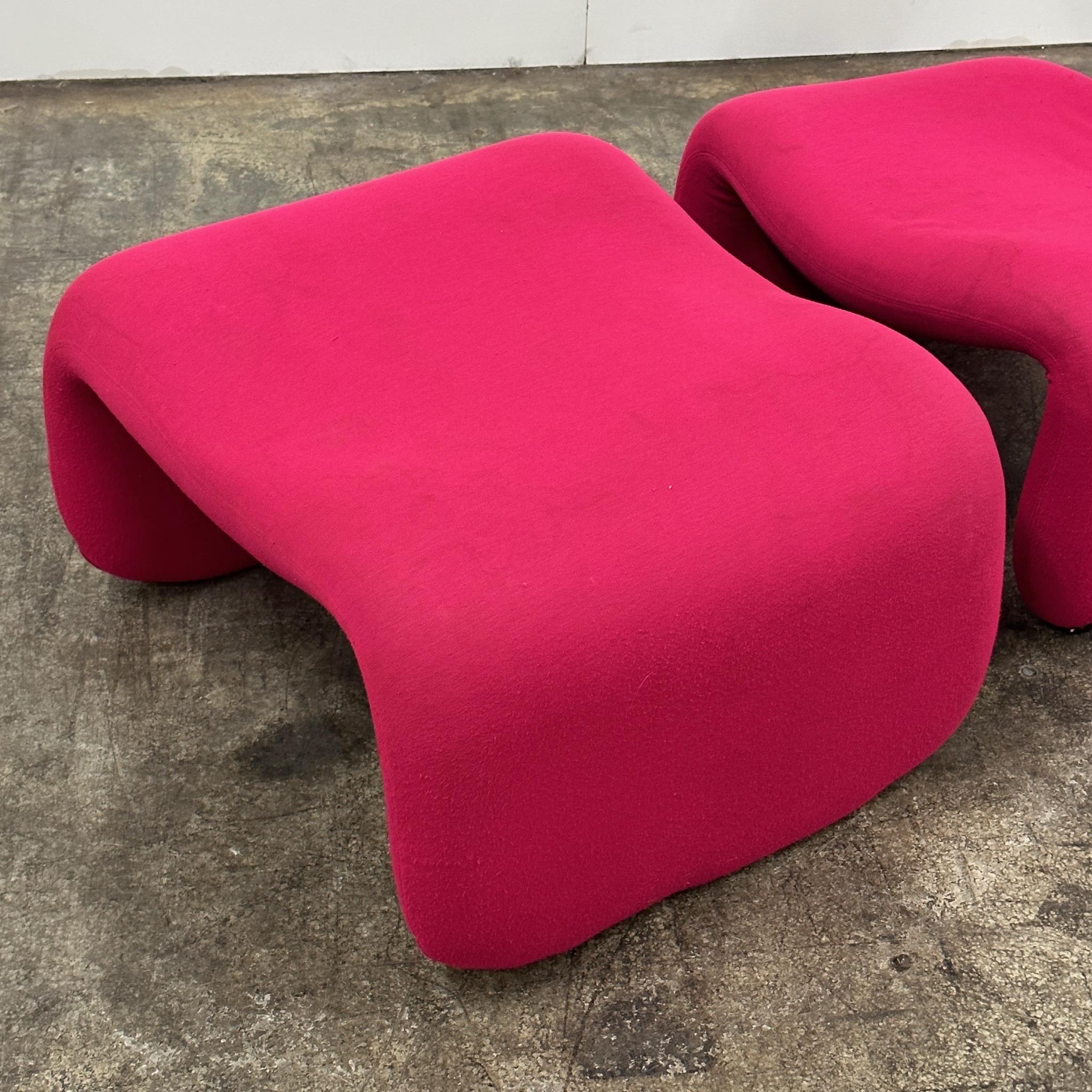 c. 1960s. Price is for the set. Extremely rare set made in France. As seen in 2001: A Space Odyssey. Original pink upholstery. Unsigned.