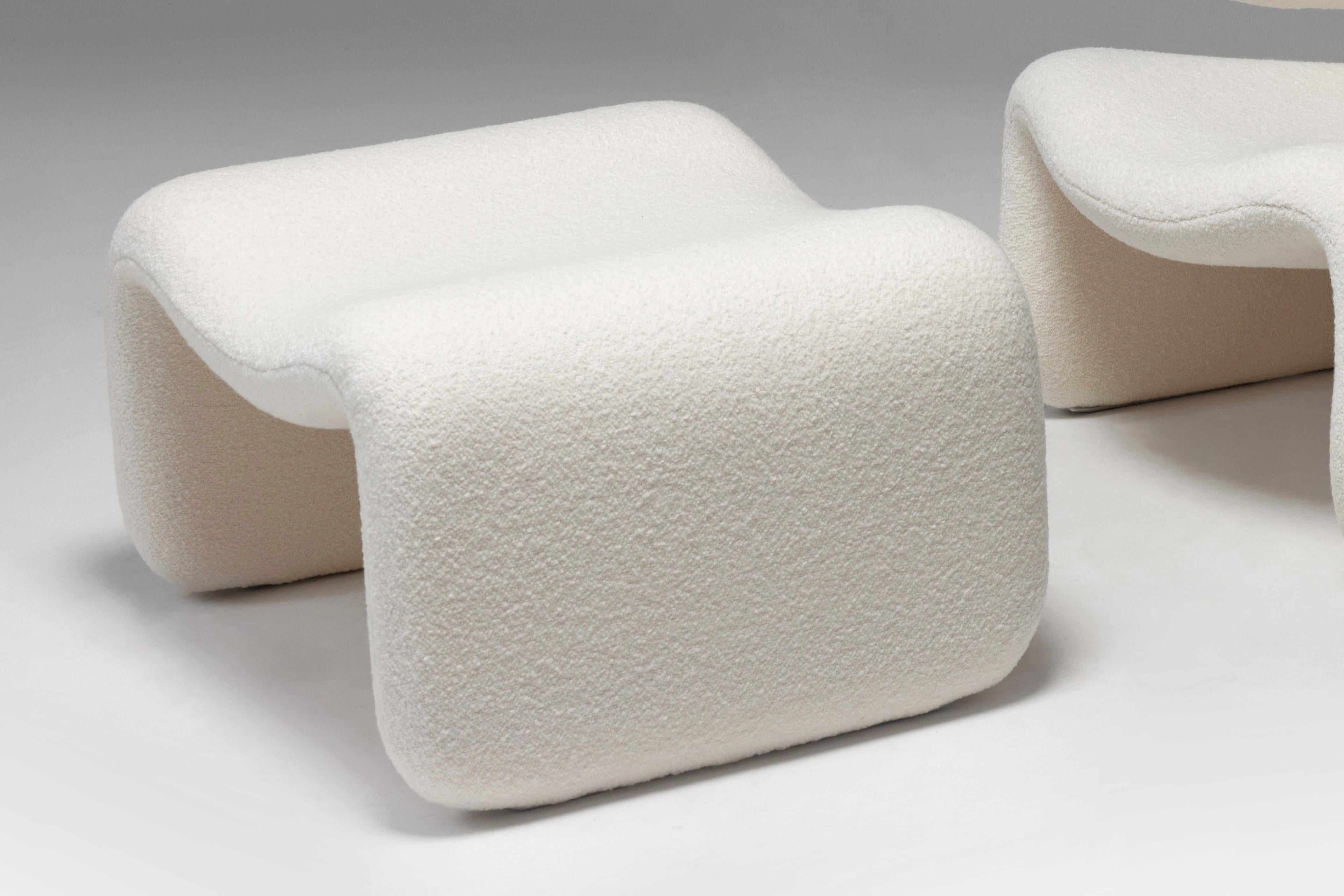 ‘Djinn’ Easy Chairs and Ottoman by Olivier Mourgue for Airborne For Sale 4