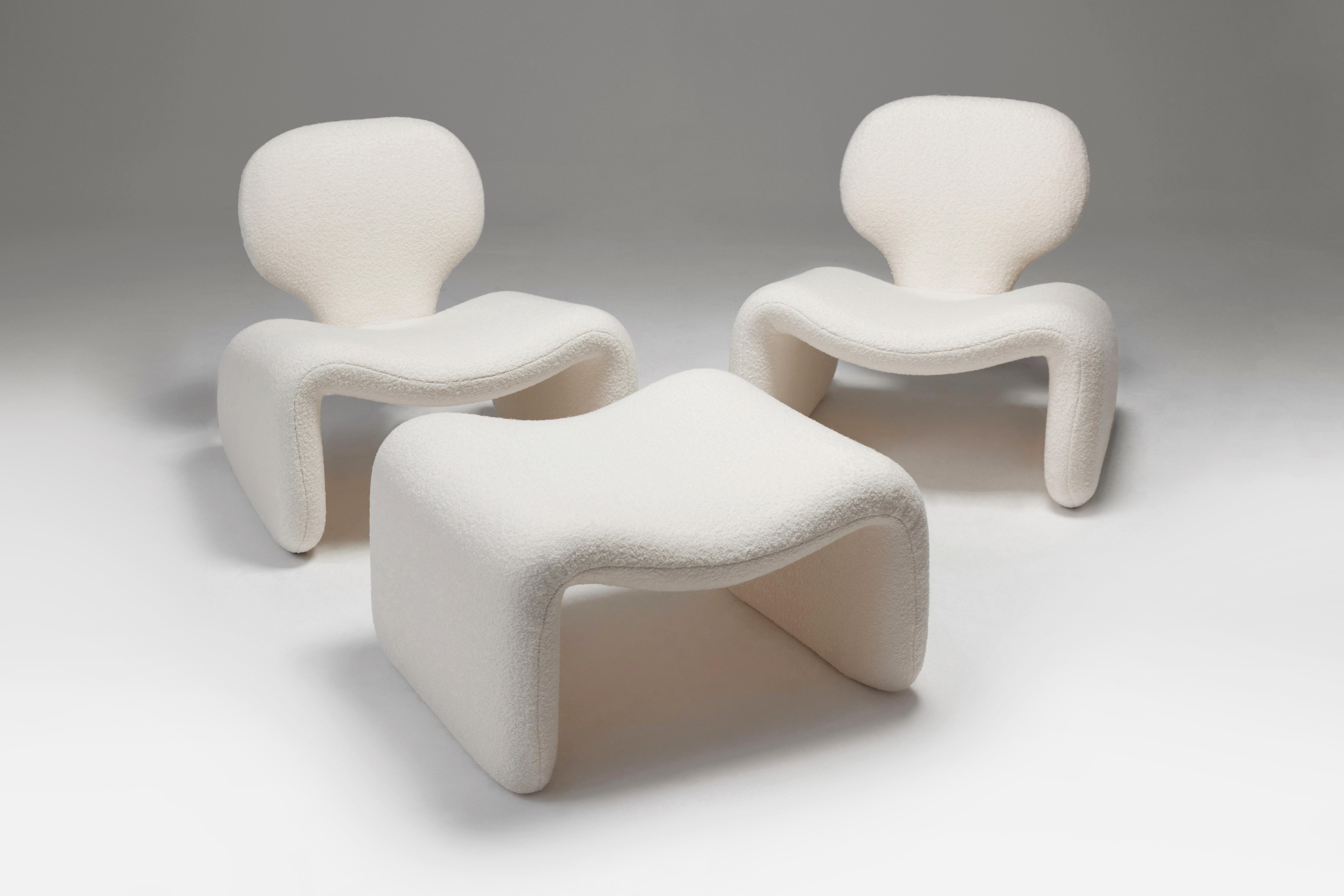 'Djinn' easy chair and ottoman by Olivier Mourgue for Airborne International, France, 1964-1965. Made of a tubular steel frame with rubber singles, foam and woolen fabric. The set is after fully renovation with the original specifications with use