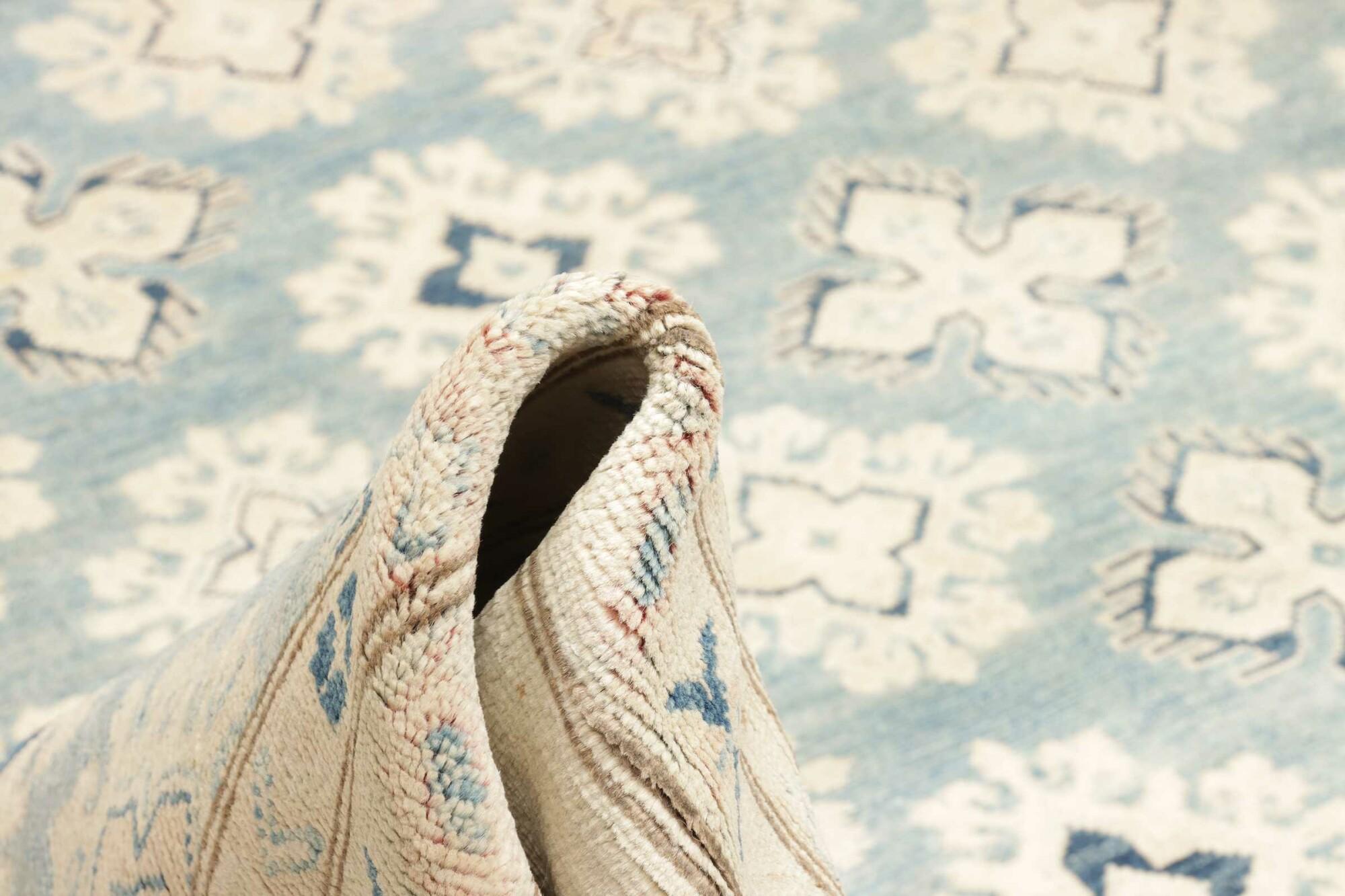 Djoharian Collection Exklusive Kazak Stil Teppich 9x12 Zimmer Größe Blau Gedämpfte Farben im Angebot 1