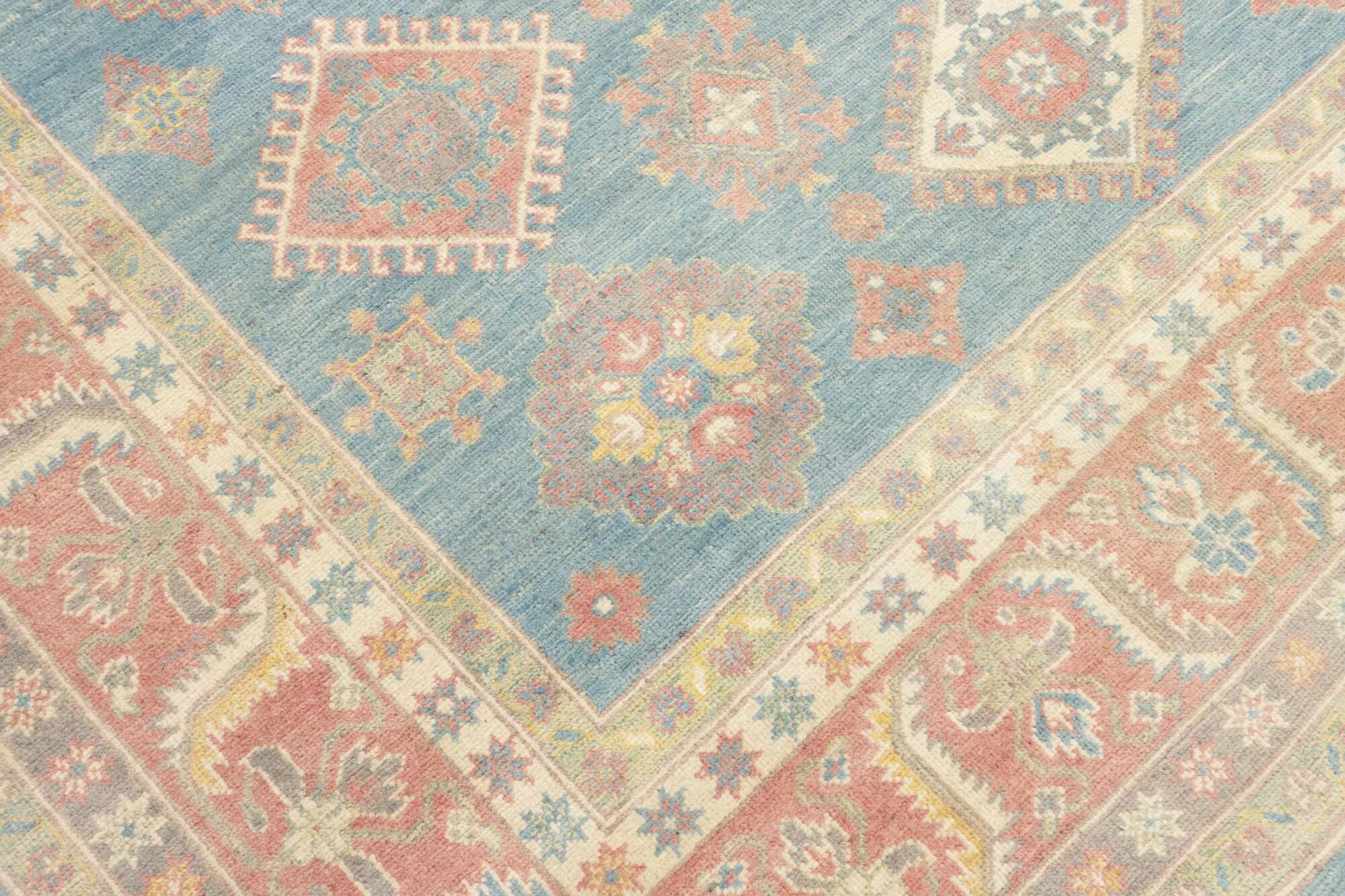 XXI secolo e contemporaneo Djoharian Collection Kazak Rug Room Size Carpet Traditional Persian Style in vendita