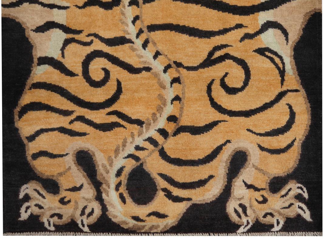 Djoharian Collection Tiger Rug Laine Noué à la main Antique Tibetan Design  en vente 4