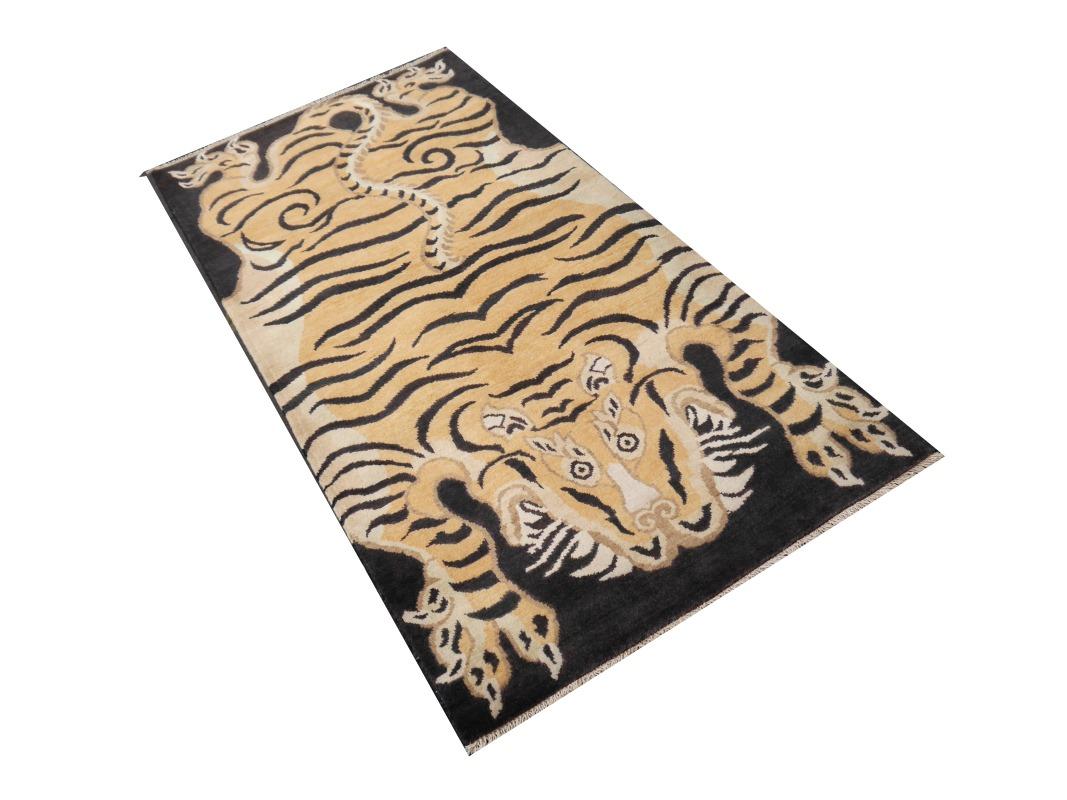 Djoharian Collection Tiger Rug Laine Noué à la main Antique Tibetan Design  en vente 7