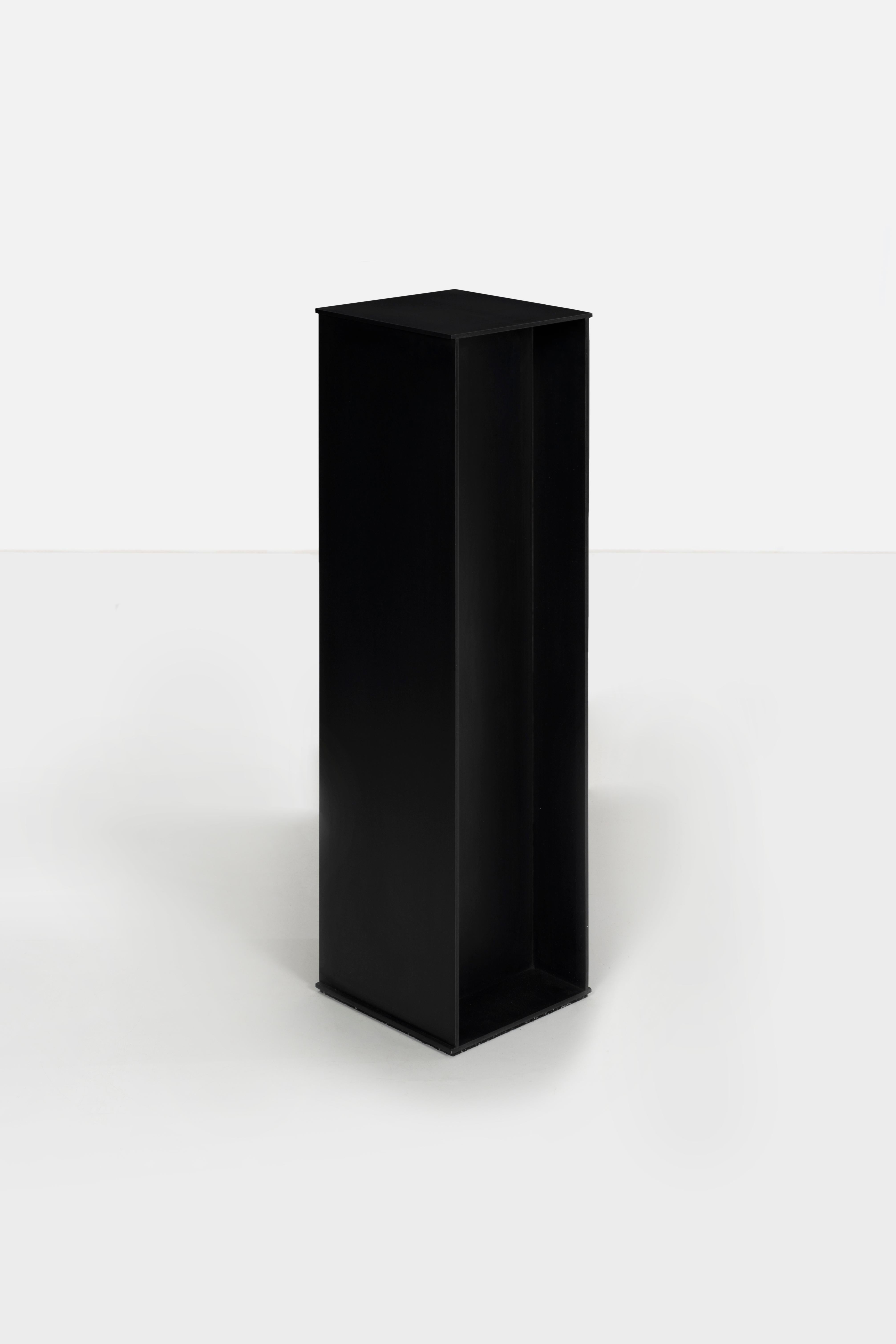 DK Pedestal in Waxed and Blackened Aluminum Plate by Jonathan Nesci For Sale 1