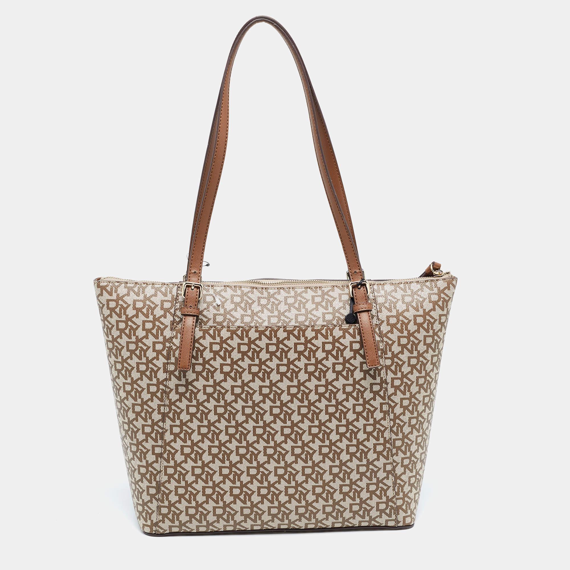 Elevate your everyday elegance with this DKNY women's tote. Meticulously crafted, it seamlessly blends luxury and functionality to be a reliable accessory.


Includes: Price Tag