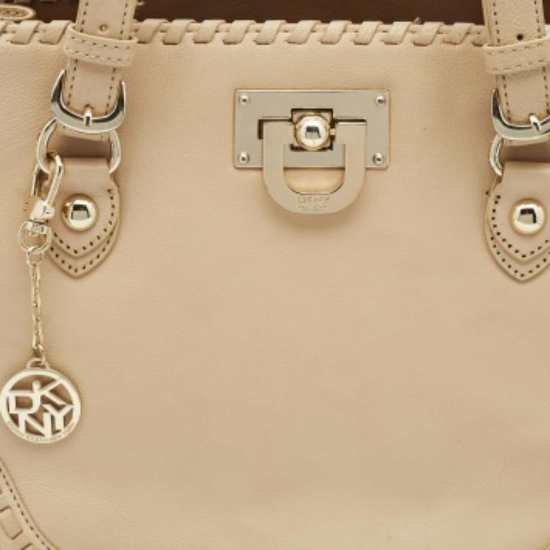 DKNY Tote in pelle beige Beekman con finiture a punto croce francese in vendita 3