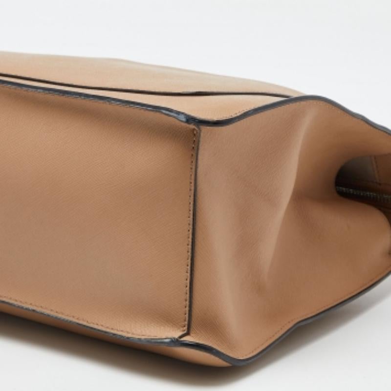 Donna DKNY Tote con zip a catena Bryant grande in pelle beige in vendita