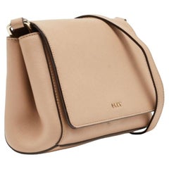 DKNY Borsa a tracolla con patta Bryant Park in pelle saffiano beige