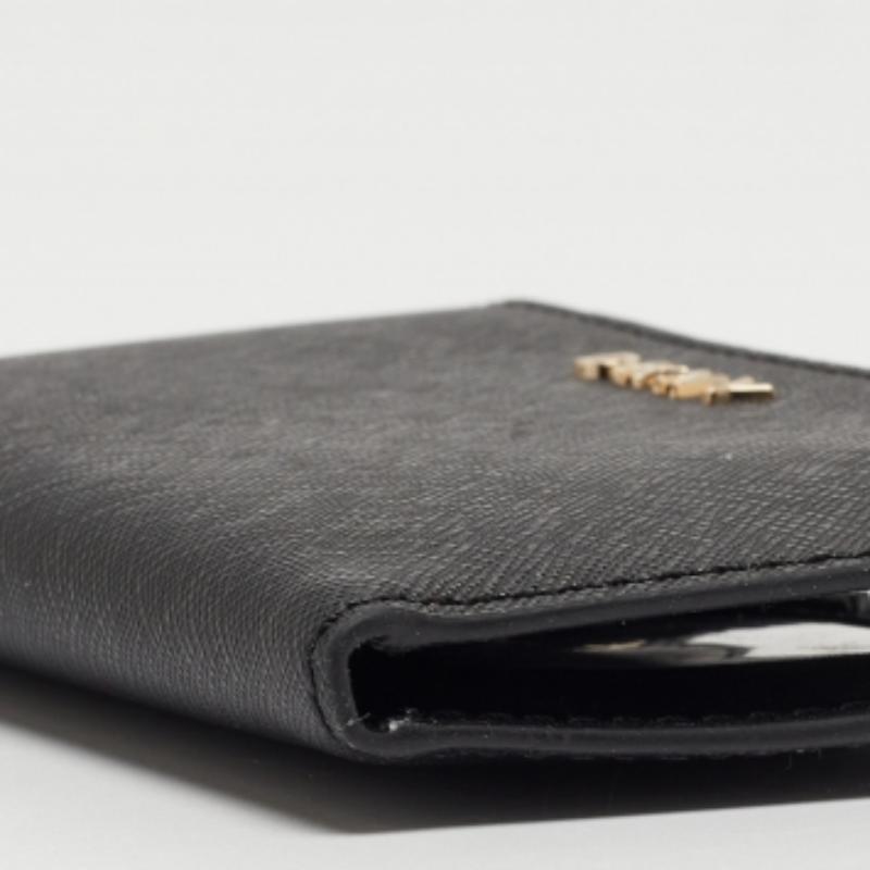 DKNY Portefeuille compact Bryant Park en cuir noir en vente 5