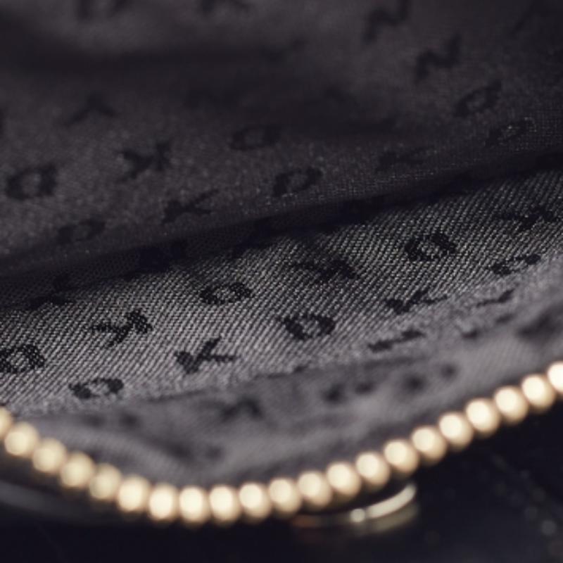 DKNY Portefeuille compact Bryant Park en cuir noir en vente 1