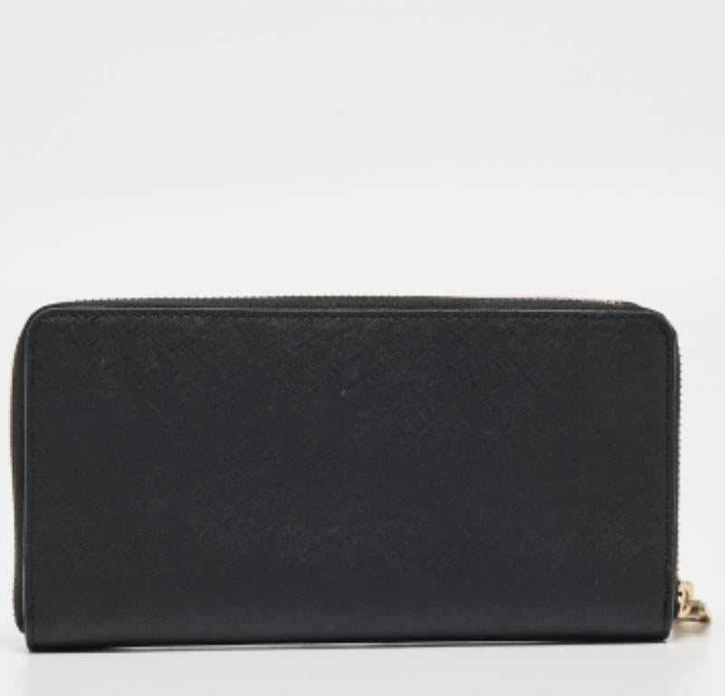 DKNY Schwarzes Leder Bryant Park Zip Around Continental Geldbörse im Angebot 2