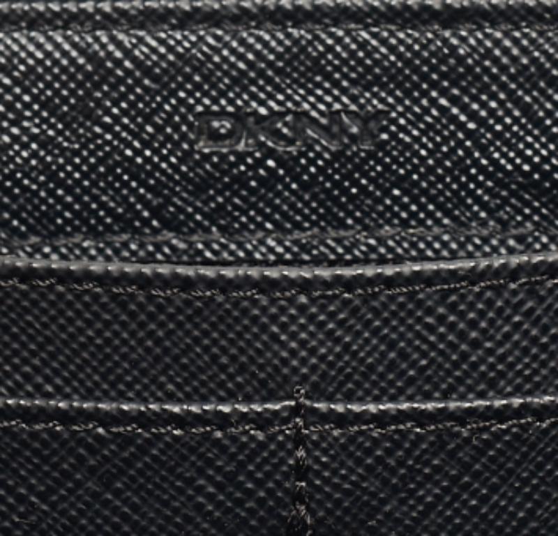 DKNY Schwarzes Leder Bryant Park Zip Around Continental Geldbörse im Angebot 5