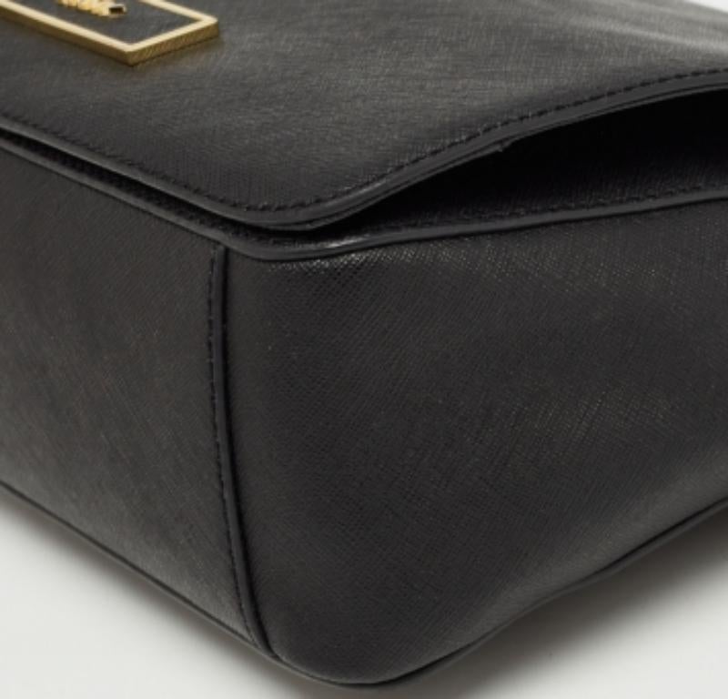 DKNY Black Leather Logo Flap Shoulder Bag en vente 1