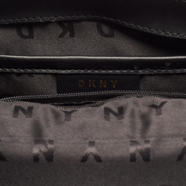DKNY Black Leather Pushlock Flap Chain Crossbody Bag en vente 5