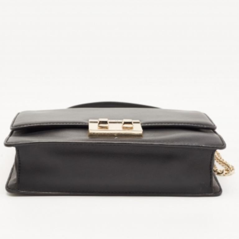 DKNY Black Leather Pushlock Flap Chain Crossbody Bag en vente 1