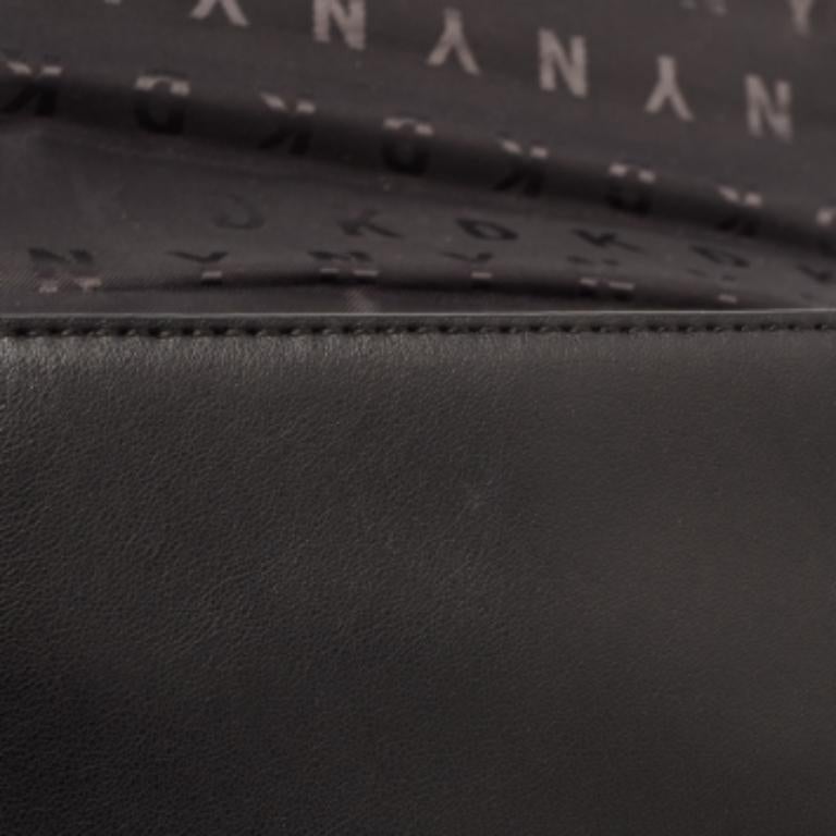 DKNY Black Leather Pushlock Flap Chain Crossbody Bag en vente 4