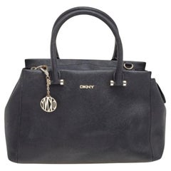 DKNY - Fourre-tout en cuir noir avec fermeture éclair