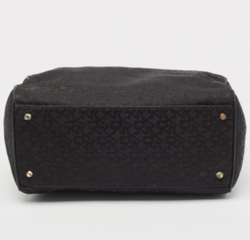 DKNY Schwarzes Monogram Canvas und Leder Logo Satchel Damen im Angebot