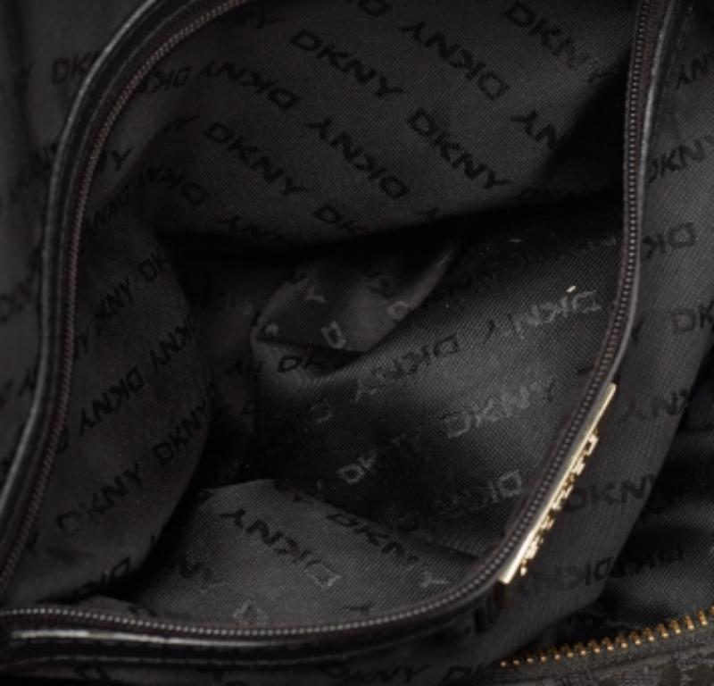 DKNY Schwarzes Monogram Canvas und Leder Logo Satchel im Angebot 5