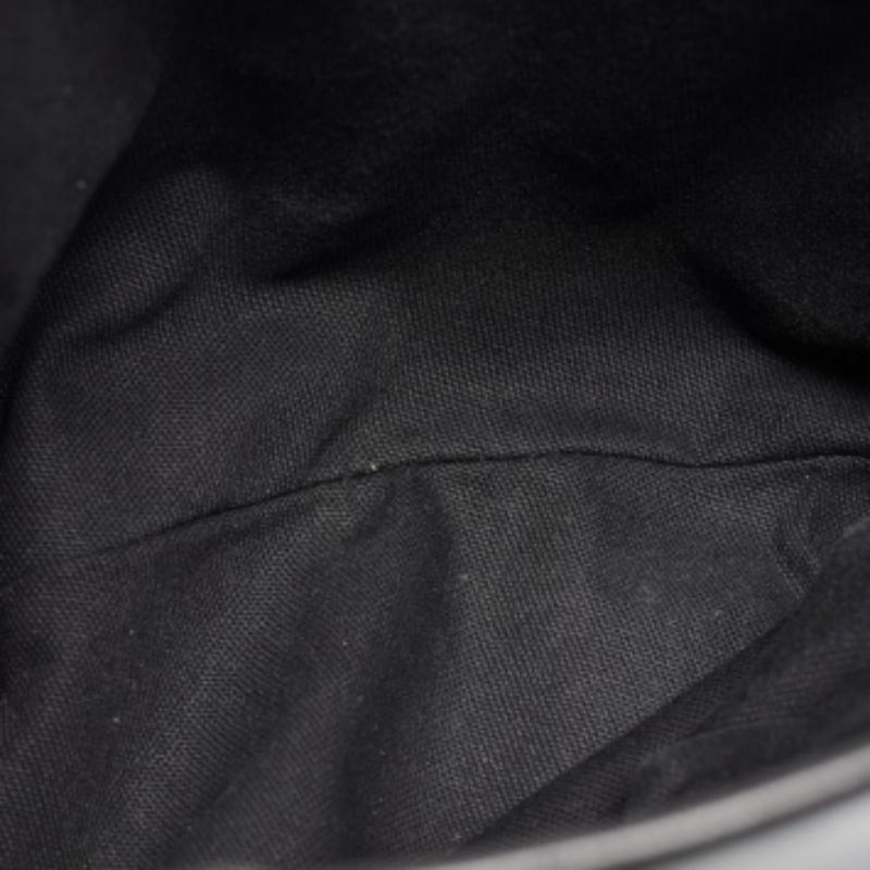 DKNY Tote in tela e pelle con monogramma nero In condizioni discrete in vendita a Dubai, Al Qouz 2
